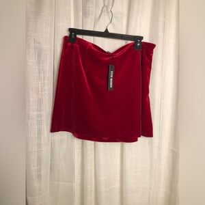 Steve Madden Red Velvet Skort size Large NWT